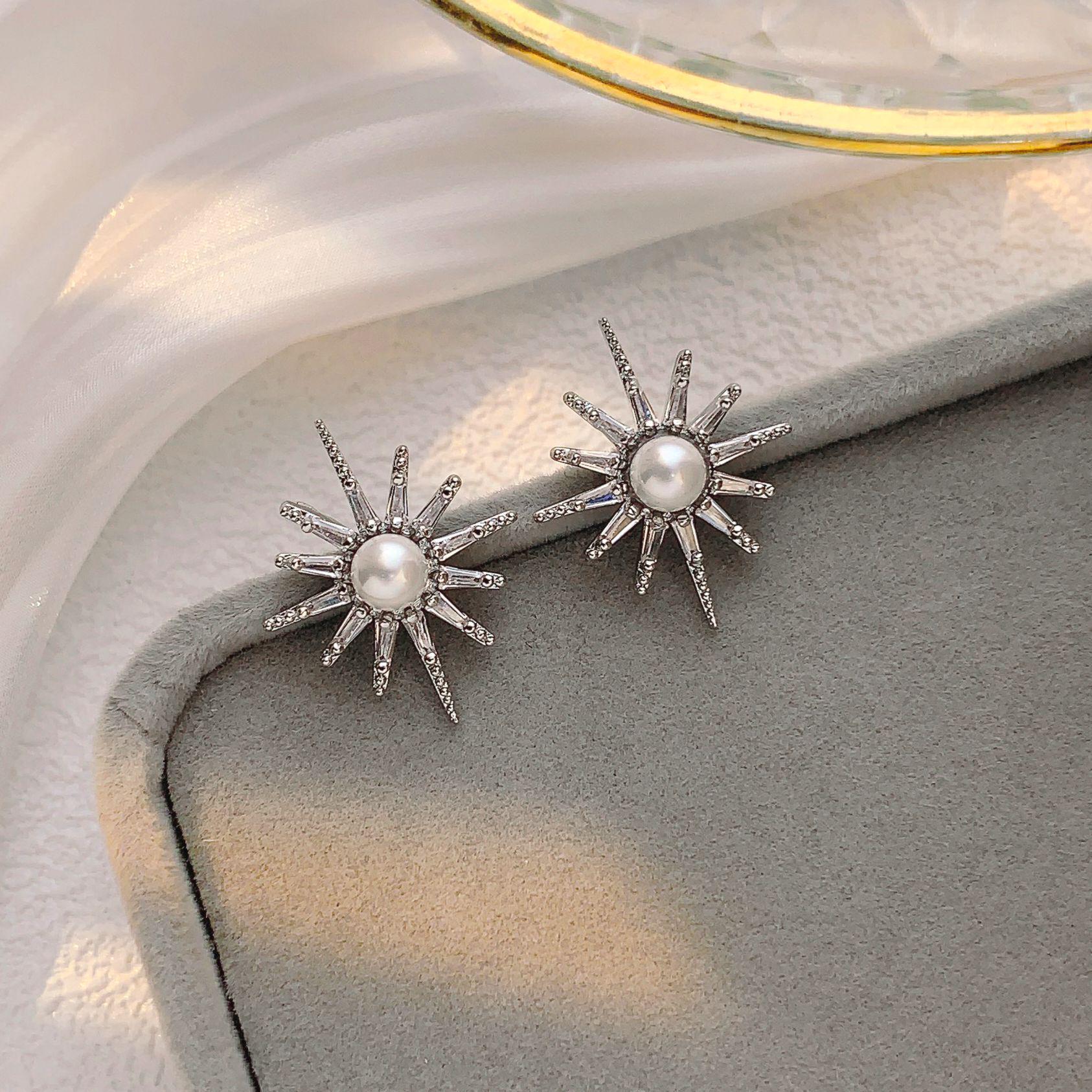 2024 Summer Sunflower Stud Earrings for Women - 925 Silver Needle Niche Design, Light Luxury Style