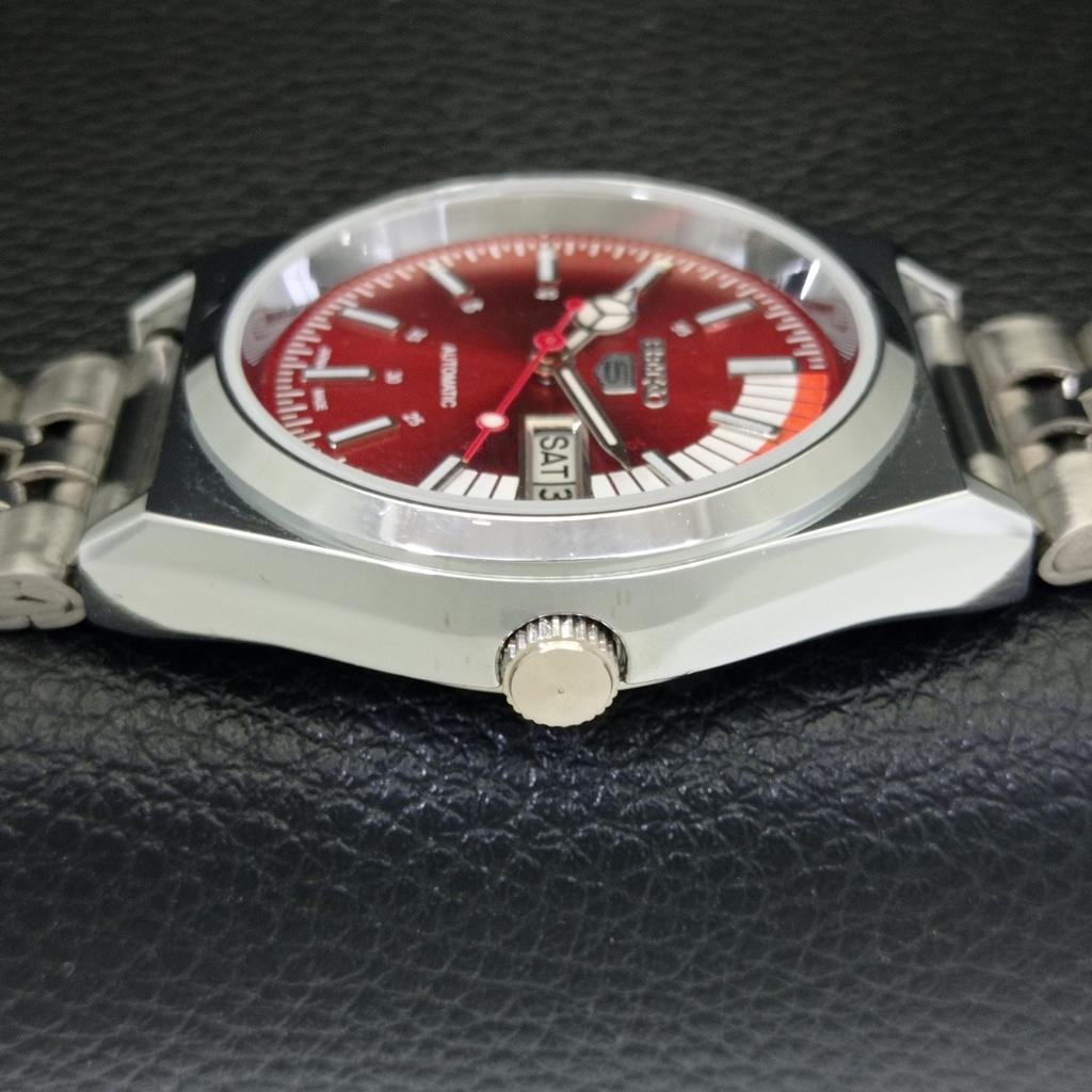 AUTOMATIC VINTAGE REFURBISHED SEIKO 5 6309A JAPAN MENS RED DIAL WATCH a440882-4