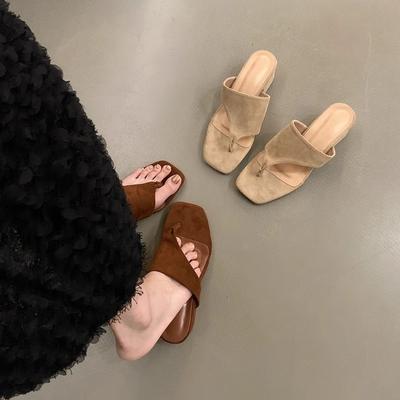 Damen-Zehensandalen Damen-Sommerbekleidung Neues Temperament Wildleder Feenstil Retro-Design Dicke Ferse Zehensandalen