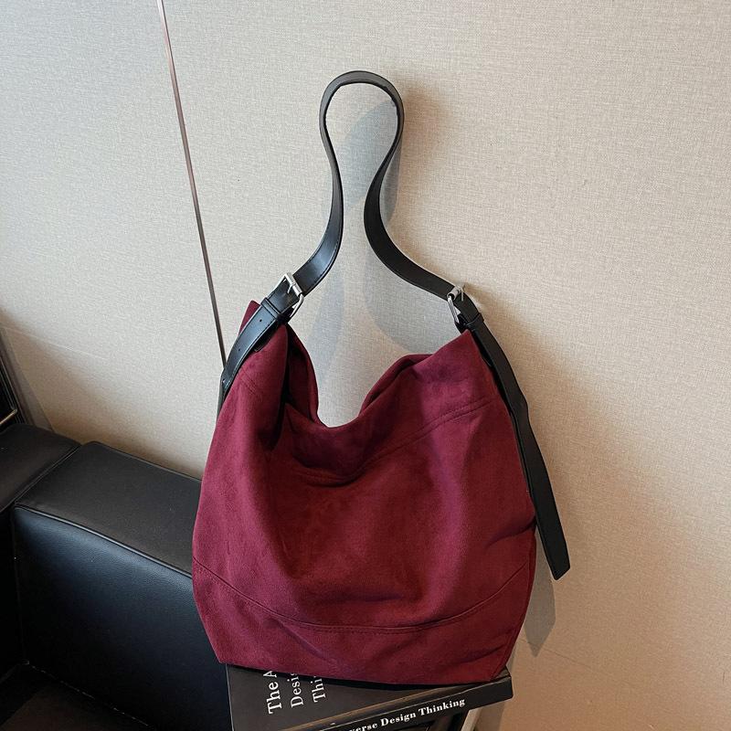 Slack Large-capacity Bag Women's Autumn and Winter New Versatile Messenger Bag Commuter Shoulder Tote Bag