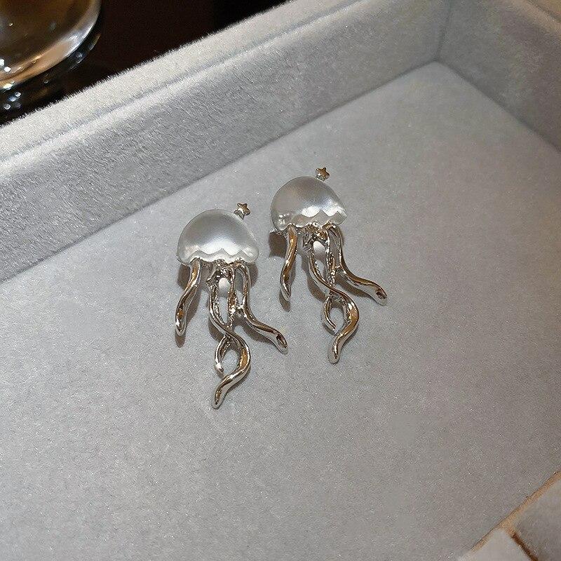 1 Pair Fashion Design Floating Jellyfish Matte Crystal Earrings Creative Personality Female Earrings Jewelry серебряный