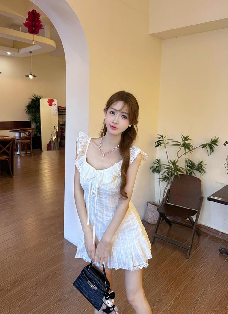 Women's summer new ruffle leaf edge small flying sleeves waist slim long skirt French first love white dress