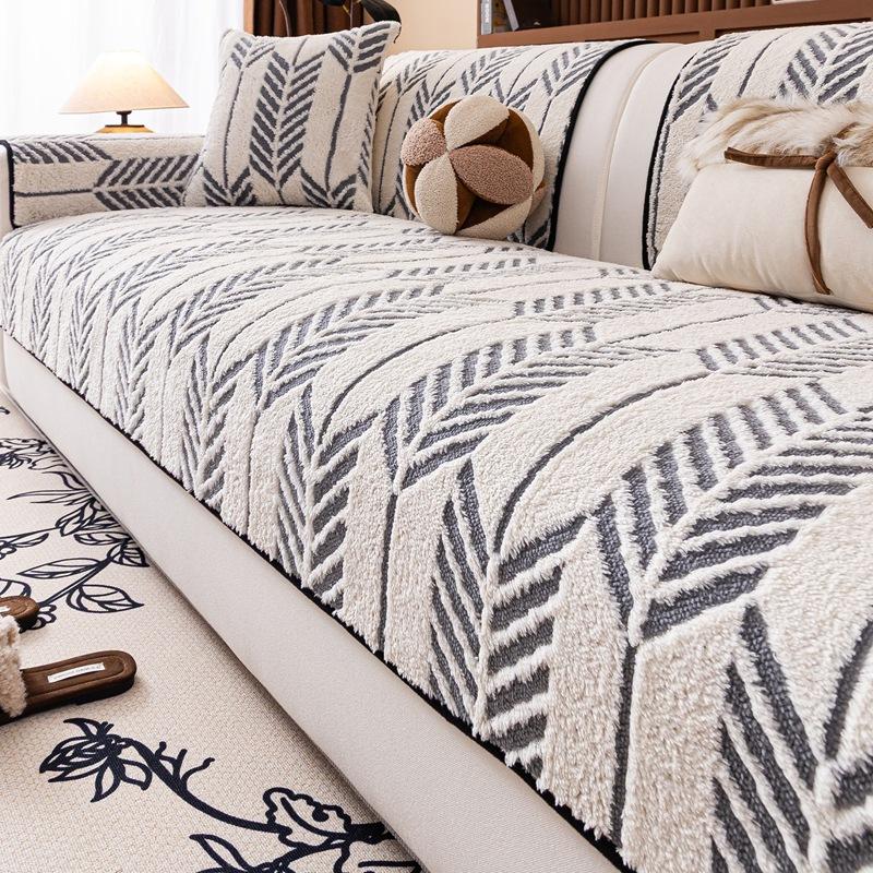 New Sofa Cover Fabric For Autumn And Winter Anti Slip Soft And Delicate Sofa Cushion Cover Wear-Resistant Simple And Modern