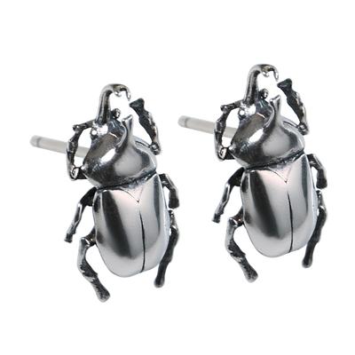 Vintage Insect Ear Studs Artistic Design Alloy Texture Comfortable Wear Earrings Suitable for Fashion Enthusiasts
