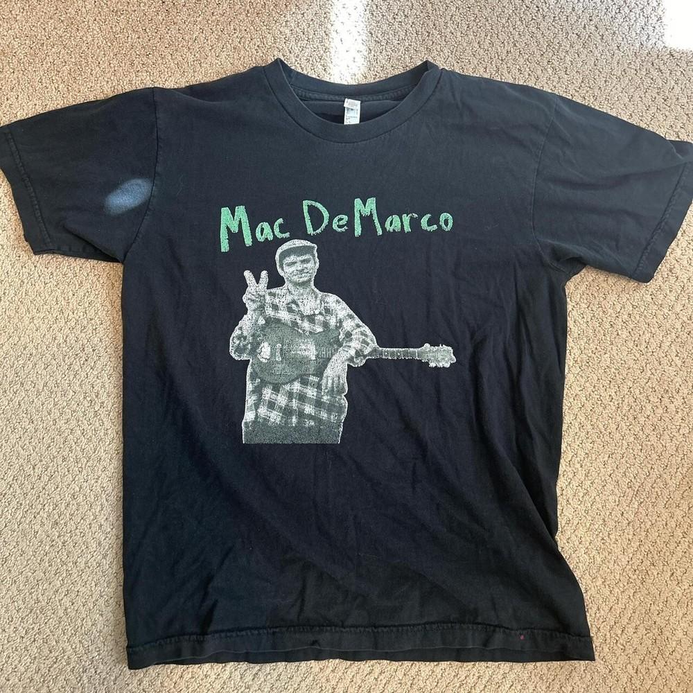 

Mac DeMarco tour concert short sleeve black shirt Unisex T-Shirt M