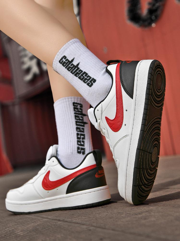 Pánske a dámske nízke tenisky: AJ Dunk SB, AJ1, Air Force One vo pšeničnej farbe