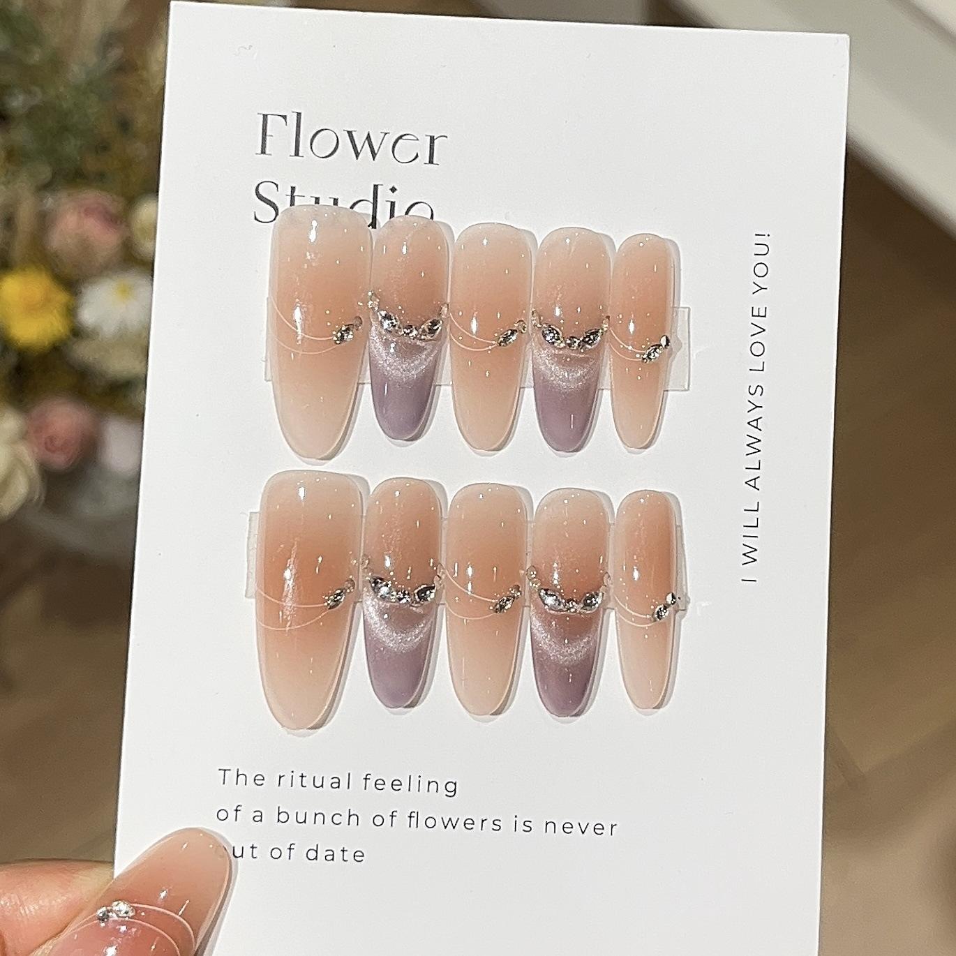 

Сладкая ягода Нежное отбеливание и румяна Светло-сладкий таро Фиолетовый Улыбка Кошачий глаз Матовый Сломанный алмаз Носить доспехи L