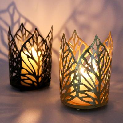1Pc Nordic Wrought Iron Gold Distressed Hollow Leaf Candle Holders Home Decor Candle Holder Ornaments Wedding Props Handicrafts