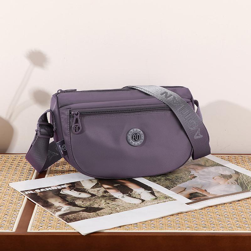 Lightweight Nylon Crossbody Bag for Women Casual Shoulder Handbag Travel Purse with Zipper