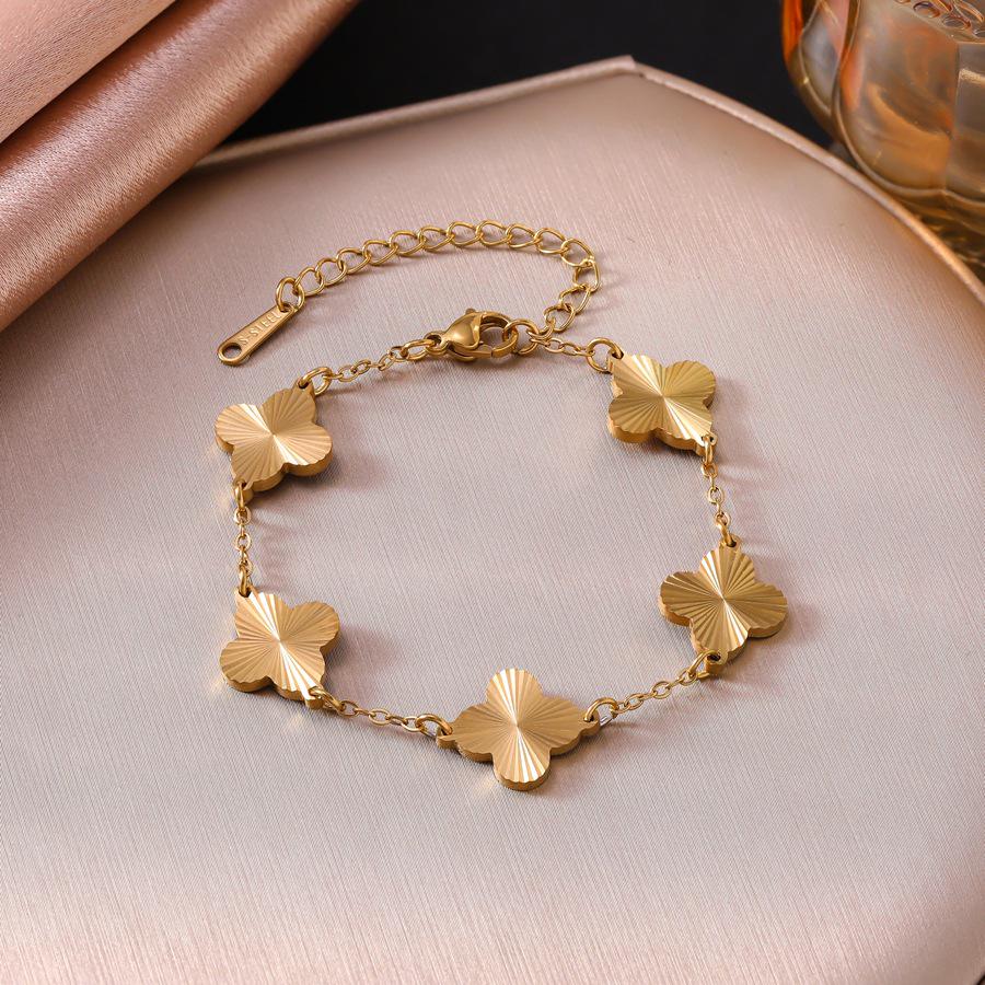 Elegant Four-Leaf Clover Titanium Bracelet – Luxurious Niche Design for Women, Perfect Gift for Girlfriends