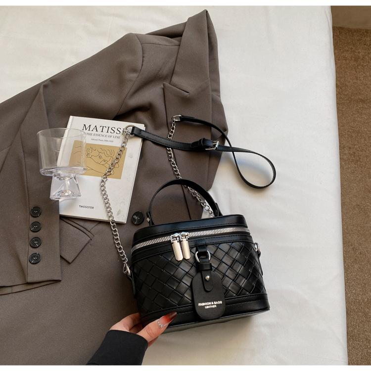 

Premium sense portable box bag women s new fashion shoulder bag commuter versatile messenger bag