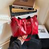 Handbag: Fashionable Commuter Single-shoulder Underarm Bag, Stylish and Unique Bucket Bag
