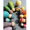 Giocattoli Montessori in legno Bambole con pioli arcobaleno fatti a mano insieme Figurine impilabili Blocchi per bambini Gioco a tempo indeterminato