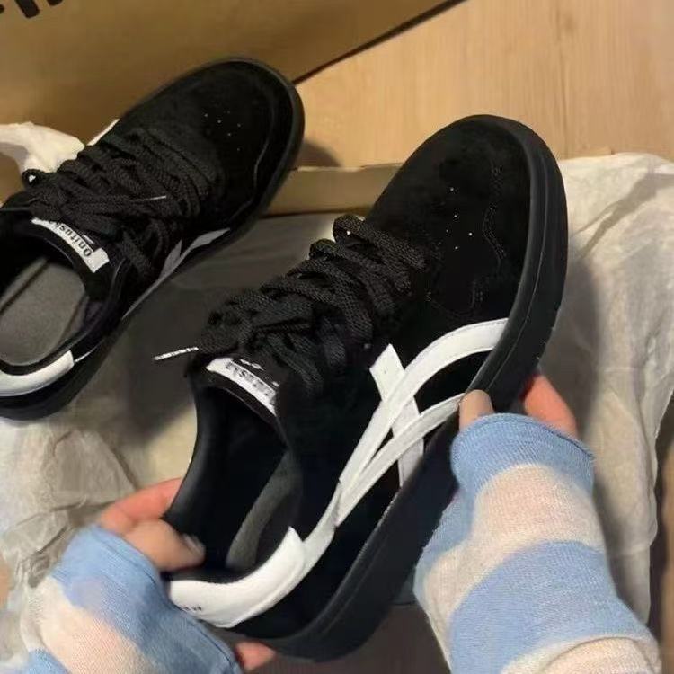 New Chinese gray German training shoes autumn new models show feet small thick baseplate shoes niche retro casual shoes
