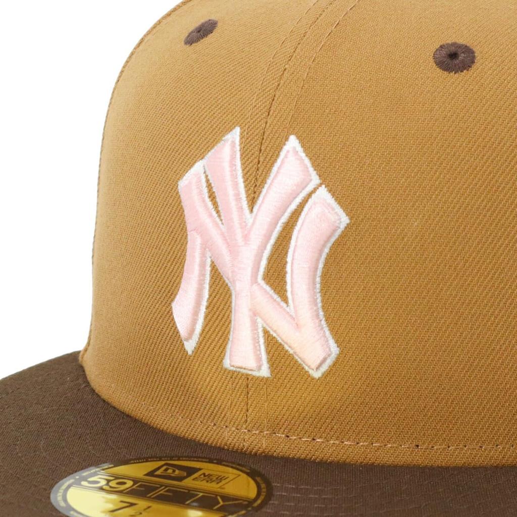 New Era 59FIFTY Cap MLB New York Yankees NY Beige Under Exclusive to and 5950 Straight Flat Perfect for Spring and Popular Size Stickers Large and