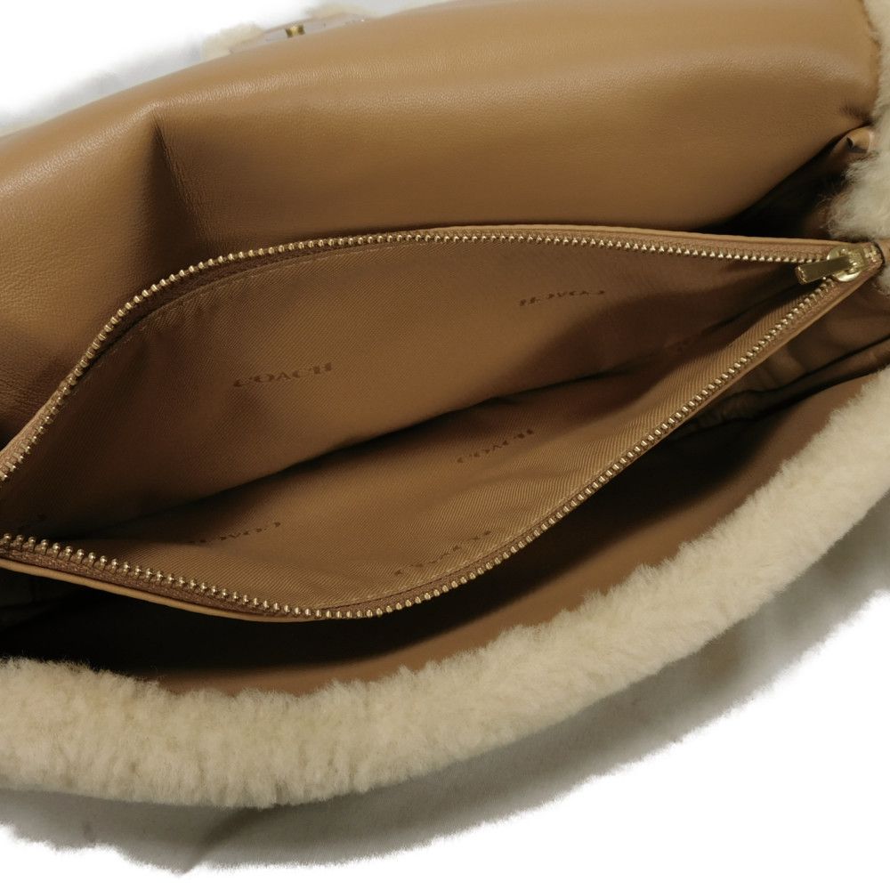 Used 9726 Tabby Pillow, Size 26, CC445, 7921, C Logo, Smooth Calfskin, Beige, 2-Way, Excellent Condition, C Mark