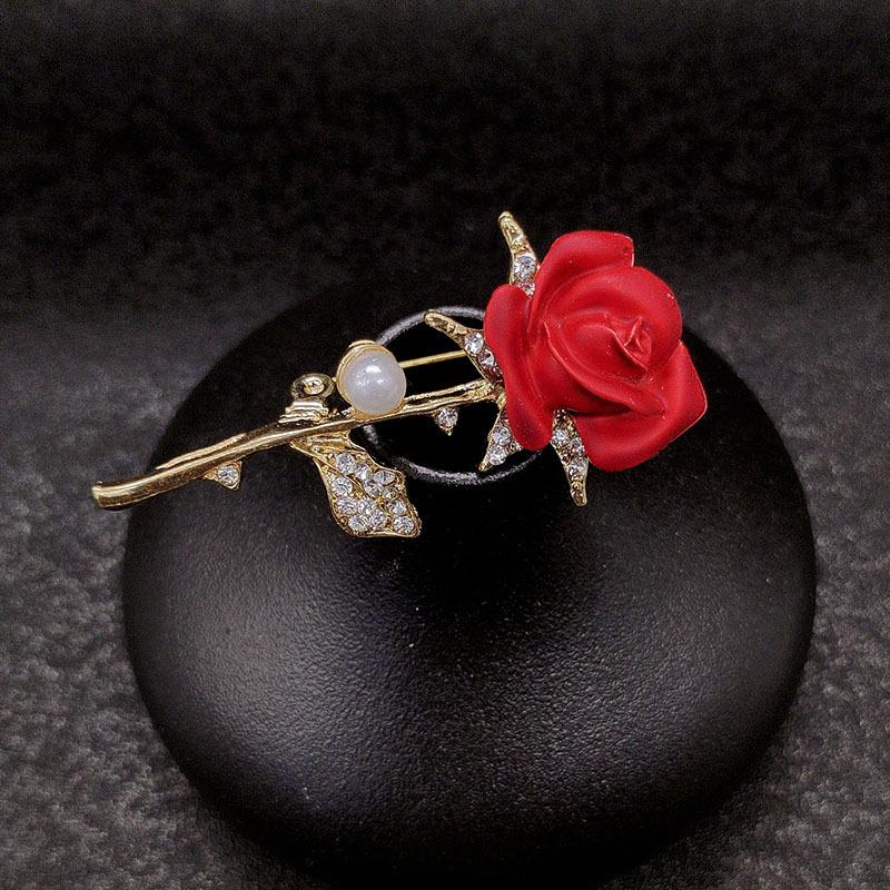 Red Rose Brooch With Diamonds Temperament Brooch Anti-Light Pin Clothing Accessories