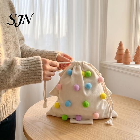 Indoor Holiday Scene Layout Props Christmas Tree Drawstring Gift Bag, Plush Pom Bell Hanging Durable Polyester Packaging Ornament, Reusable