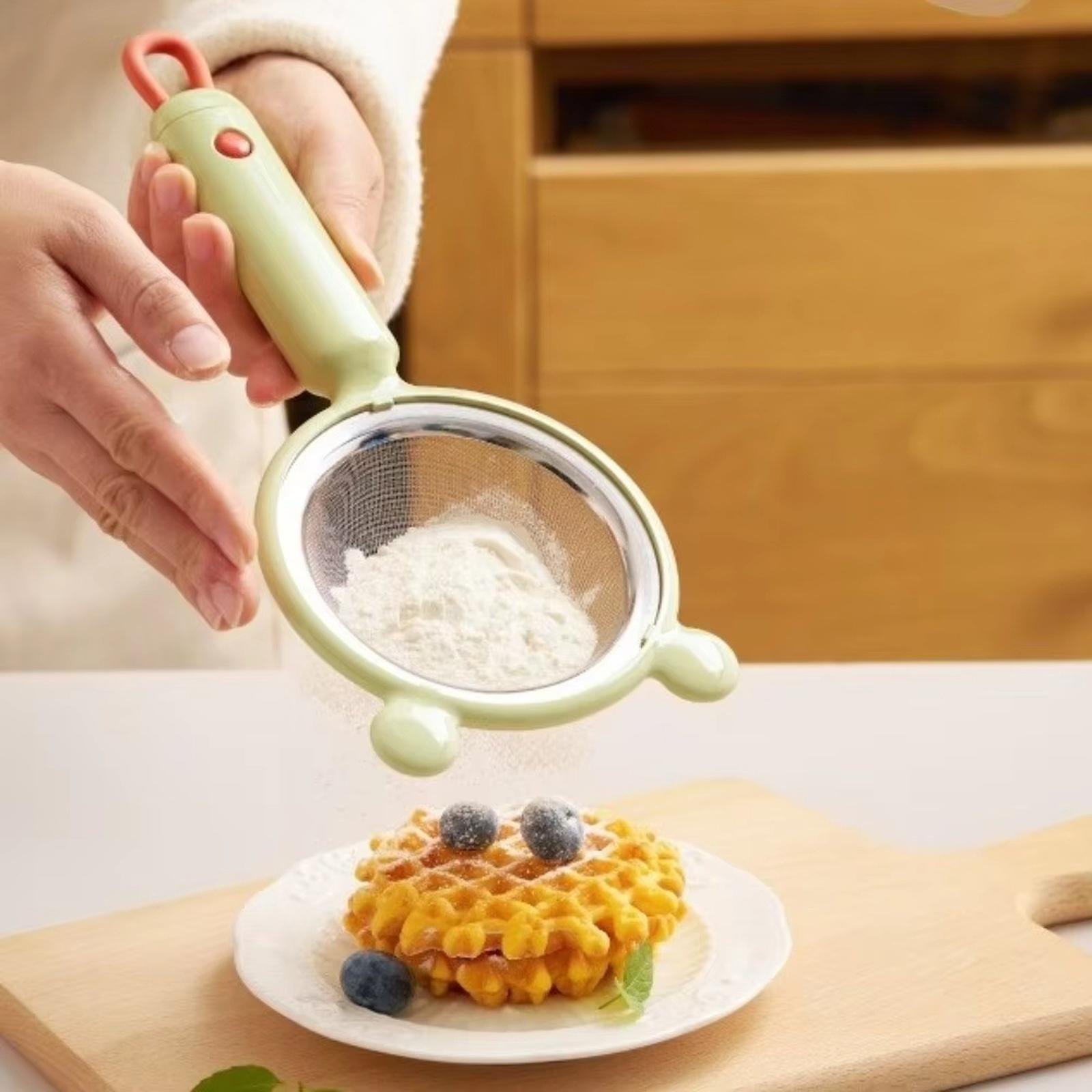 

Multi Function Kitchen Flour Sieve Fine Mesh Strainer with Handle for Baby Food Filtering Soy Milk and Cooking Use one size зелений