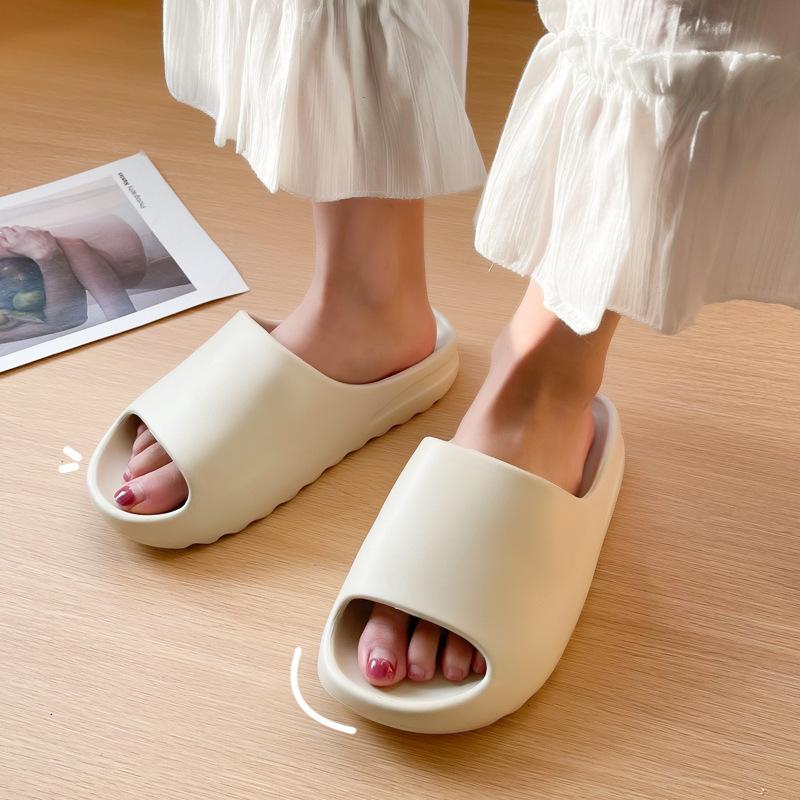 EVA Summer Unisex Slippers Brand Men Women Slippers Outdoor Soft Sole Light Beach Slippers Indoor Platform Non-Slip Couple Shoes