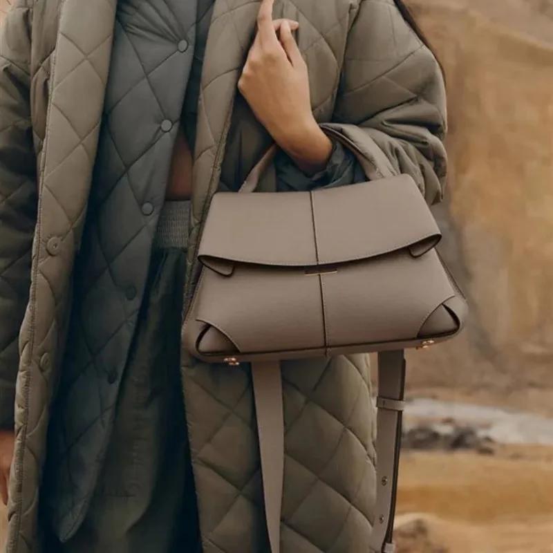Borsa da Donna Pieghettata in Pelle di Primo Strato Borsa Sorridente Design di Marca Trendy Stile Francese Nuova