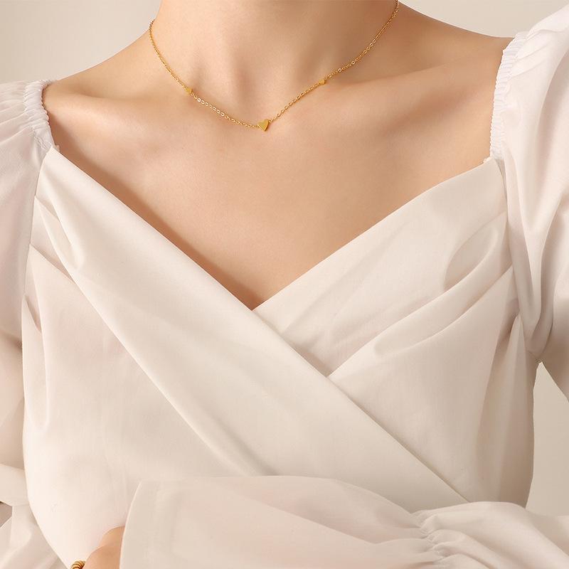 Minimalist Gold-Plated Titanium Heart Necklace - Niche Design Clavicle Chain