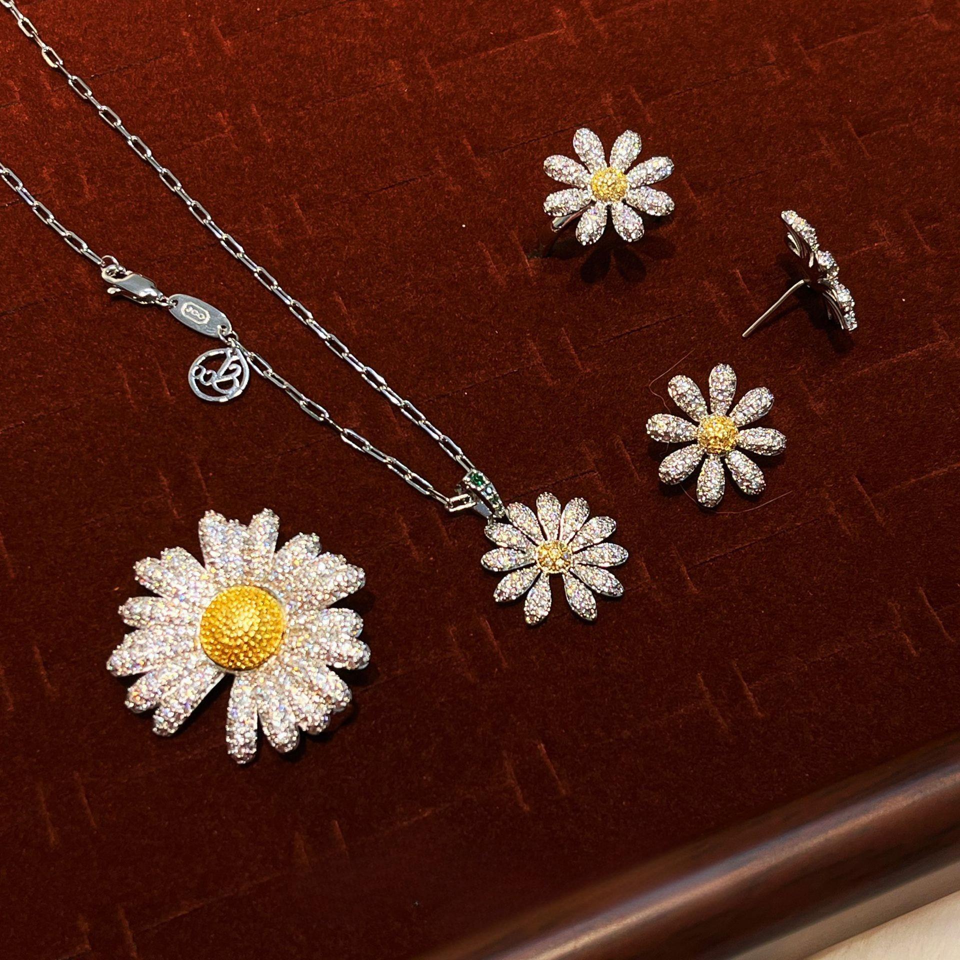 2026 Full Diamond Daisies Set Necklace Earrings Ring Brooch Light Luxury Temperament Accessories 45CM
