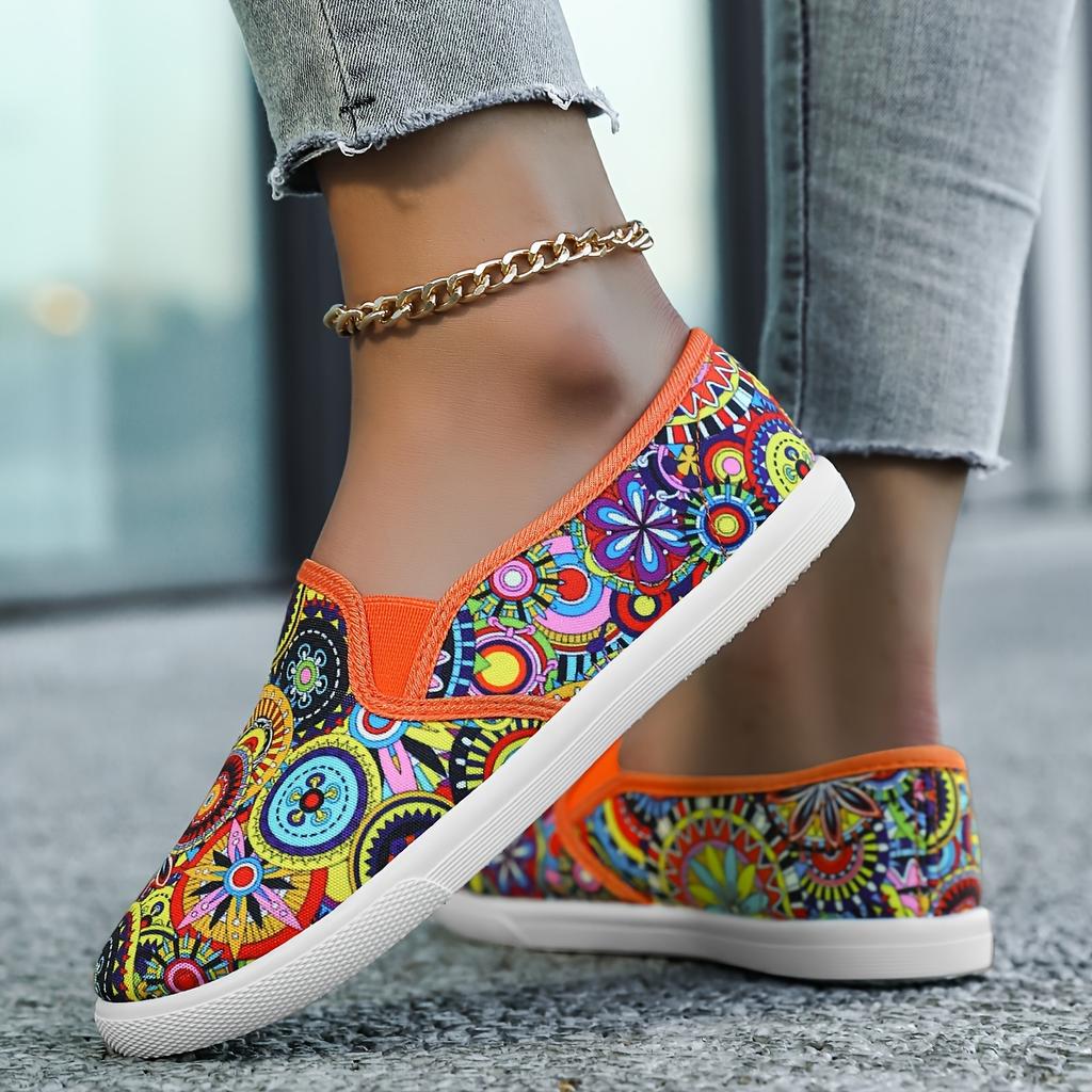 Vibrant Style Retro Chic Women's Casual Sneakers - Colorful Paisley Print, Lightweight Fabric, All-Season Comfortable Shoes, Slip-On Casual Flats