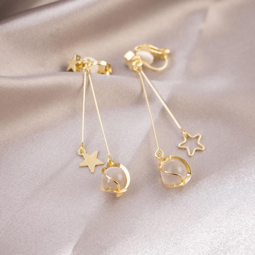 Brincos de pressão triangulares elegantes para orelhas não furadas - Versáteis e com um toque de luxo leve para o uso diário.