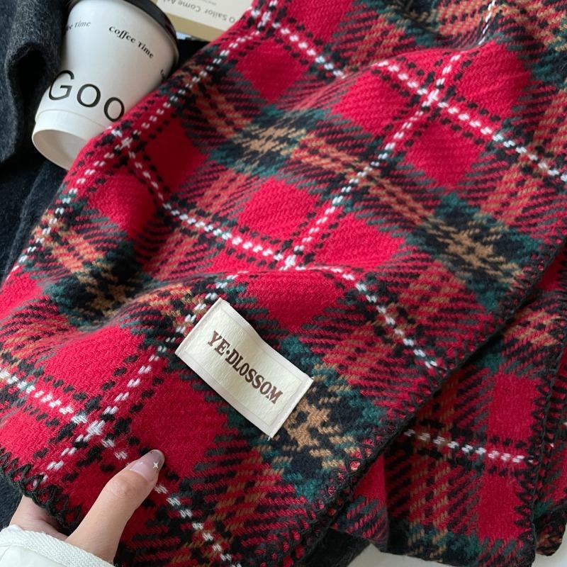 Imitation cashmere plaid shawl women's winter high-end atmosphere black scarf triangular hemming head shawl