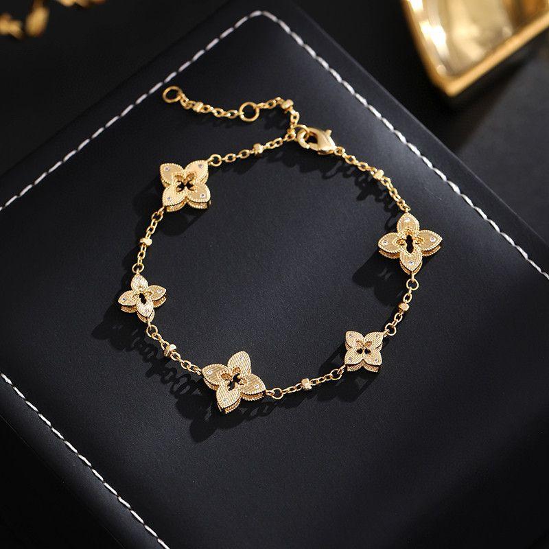 Классический Цветочный Алмазный Четырехлистник Браслет с Ажурным Дизайном Цветка Креста