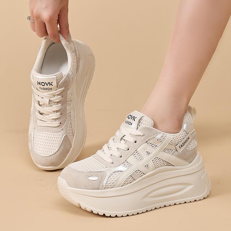 Thick-soled height-increasing small women's shoes autumn and winter new casual fashion versatile lightweight thick-soled women's shoes