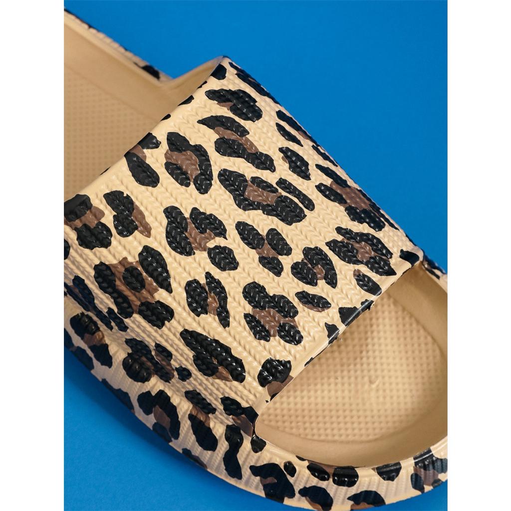 Ladies' Fashionable EVA Slippers with Leopard Print, Ladies' Thick Soled Cloud Slippers for Vacation, Beach, Dormitory, Plus Size Women's Shoes