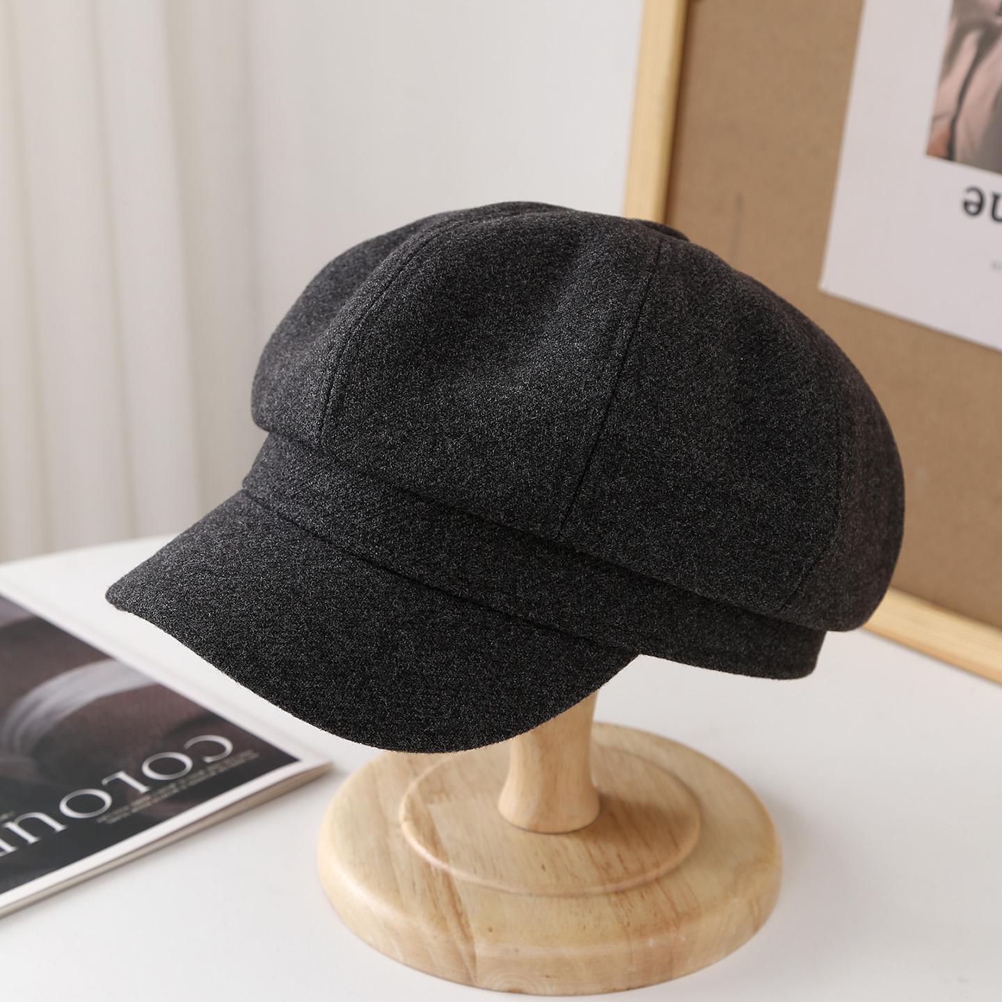 

Winter Beret for Women - Cold-Proof Painter Style Hat, Thickened Octagonal Newsboy Cap, Vintage Warm Keep Winter Headwear New M
