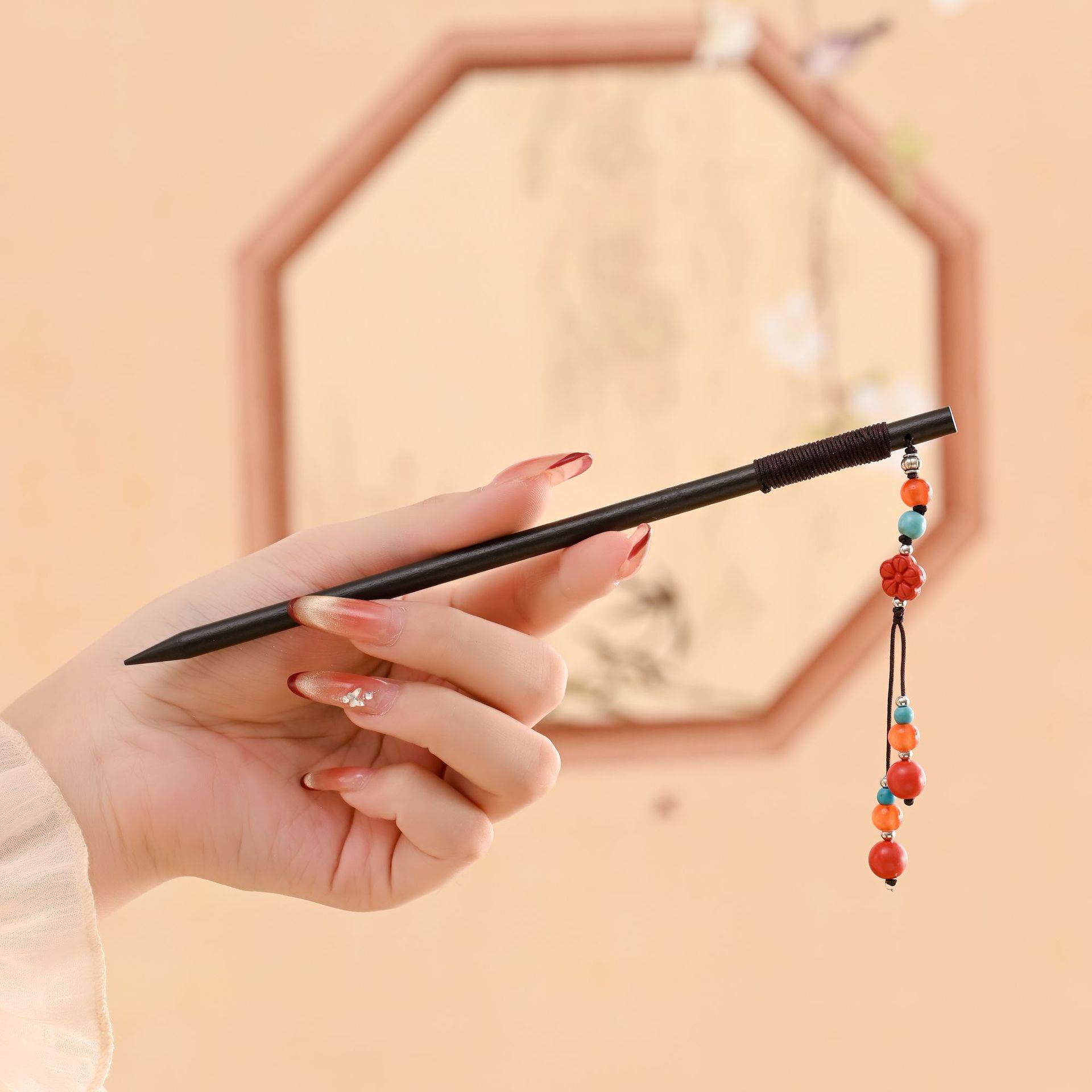 

Сандаловая кисточка Ципао Ханфу Заколка для волос - Стиль эбенового дерева 18cm, 15g