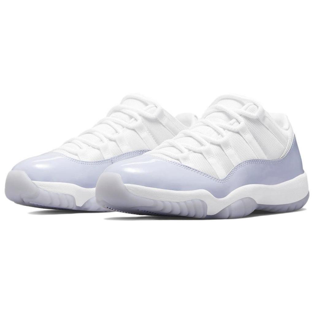 Pantofi sport pentru femei Air Jordan 11 Retro Low Pure Violet alb AH7860-101