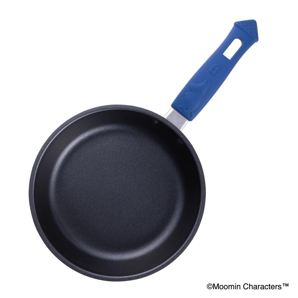 Kai Corporation 20cm Moomin İndüksiyonlu Tava Kancalı DW5801 Tava, Uyumlu, Delikli, PFAS İçermez, Mavi,