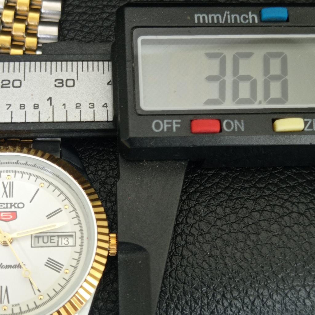 AUTOMATIC VINTAGE REFURBISHED SEIKO 5 JAPAN MENS WHITE DIAL WATCH A443186-1