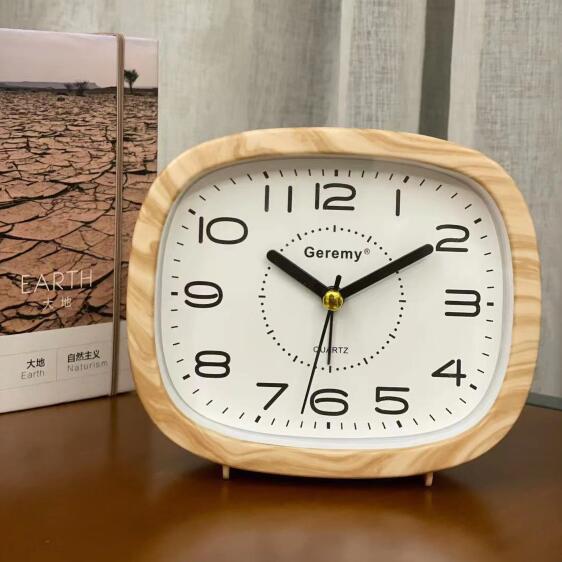 

Великий Цифровий Будильник Креативний Простий Годинник Студентський Гуртожиток Годинник Літні Діти Настільний Приліжковий Годинник Годинник-Сидіння