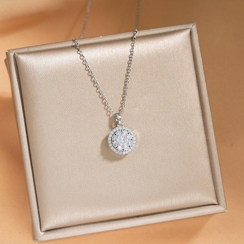 Light Luxury Copper-Inlaid Diamond Necklace for Women – Exquisite INS-Style Clavicle Chain