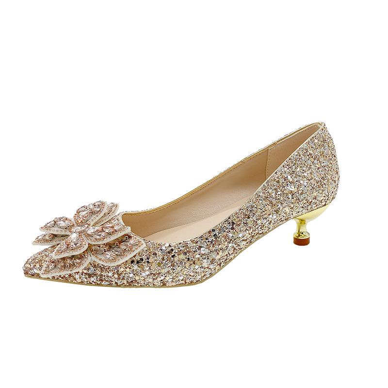 Large size Chinese wedding shoes bridal shoes new crystal sequined wedding show he thin heel pointed single shoes