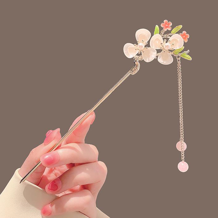 Four Seasons Chinese Tassel Hairpin: Ancient Style Hanfu with Fresh Pearl and Jiangnan Classical Cheongsam Hair Accessory
