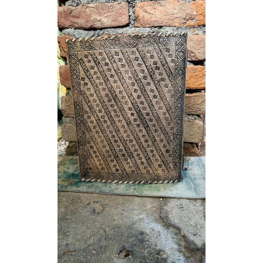 Seven Stone Leather Journal: Handmade Spell Book