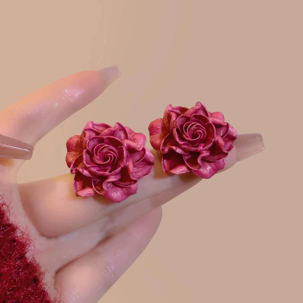 Silver Needle Retro French Flower Earrings Women's High Sense Niche Temperament Pearl Stud Earrings Ins Style Earrings