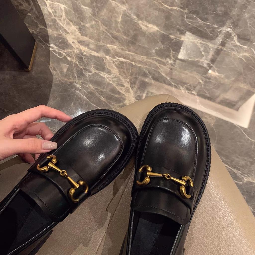 Su Yinyin has the same style~ cowhide version~ new loafers women's single shoes, genuine leather round head horse buckle British style small