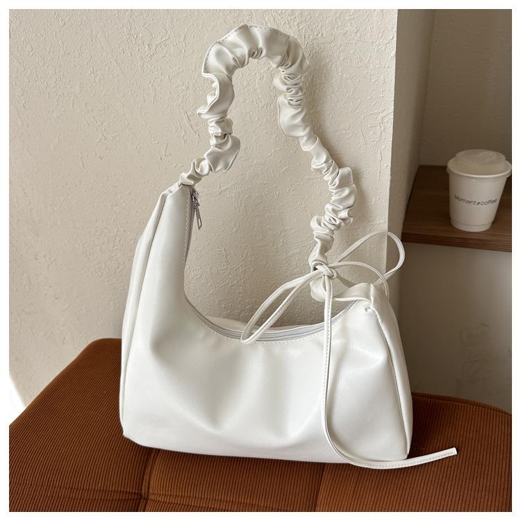 

2024 зима новая высококачественная простая сумка-багет в иностранном стиле на одно плечо через плечо темпераментная плиссированная сумка-облако подмышкой белый