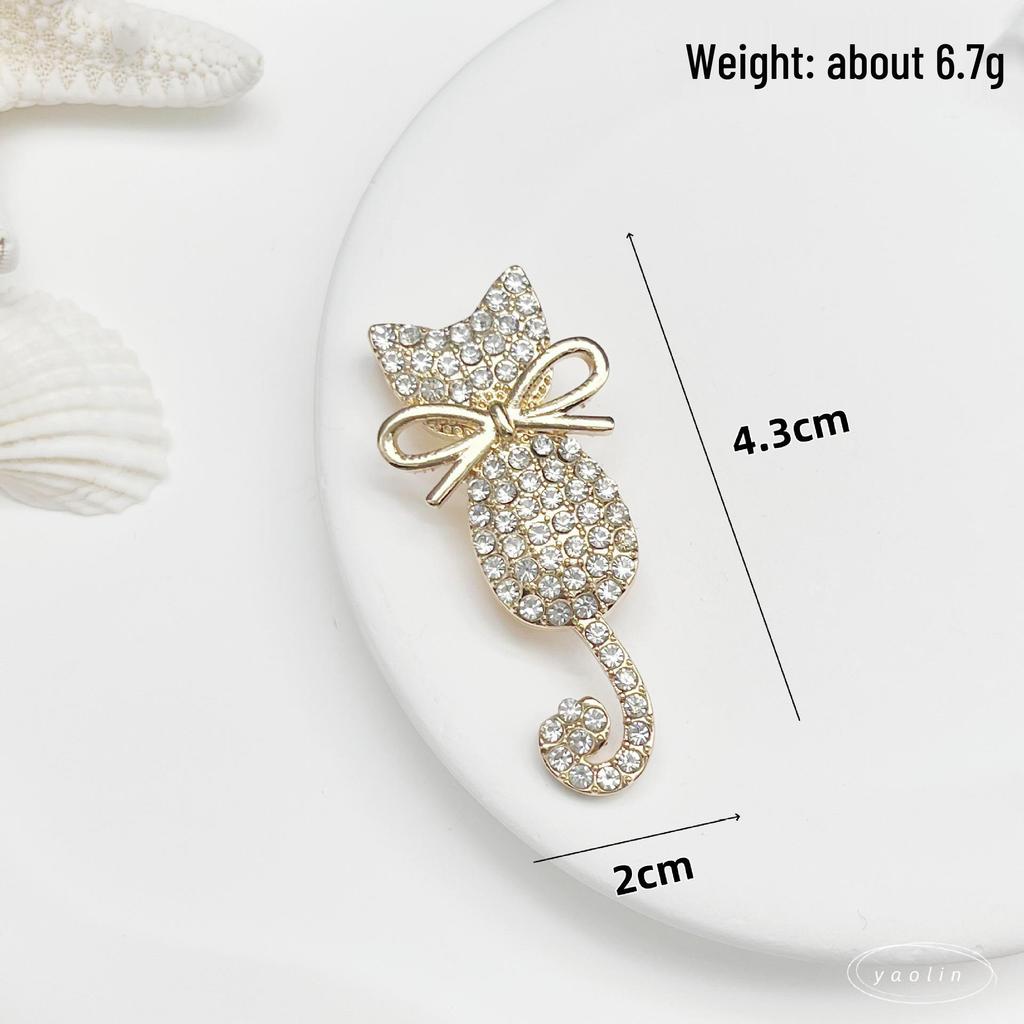 Korean-inspired Rhinestone Kitten Brooch: Cute, Fashionable Cardigan Pin & Suit Accessory for Men and Women