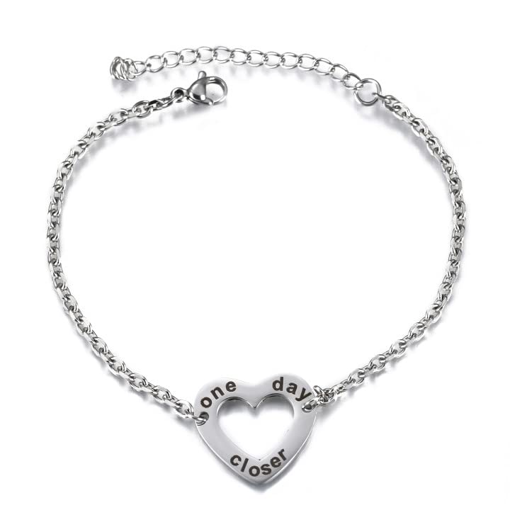 Girlfriend Personalise Bracelets Engraving One Day Closer Couples Bracelets Gifts for Her