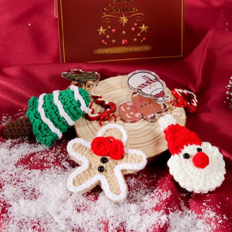 Artisanal Santa Key Chain Adornment Charming Keychain Hand Knitted Christmas Key Accessory Quality Alloy Detailing