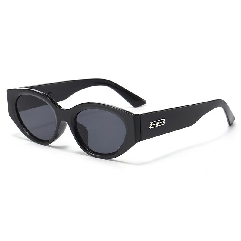 2026 Cross-Border Fashion Trend Sunglasses: Stylish Small Frame for Photography & Travel
